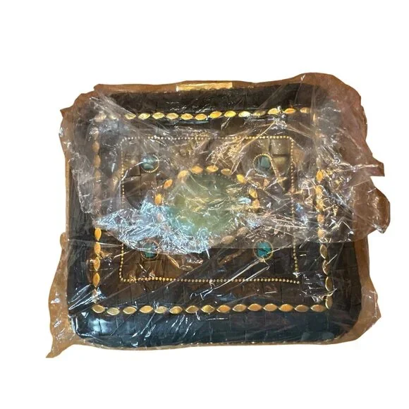 Handmade Moroccan Ramla Jeweled Clutch With Green Gemstone & Gold Accents - Picture 6 of 6